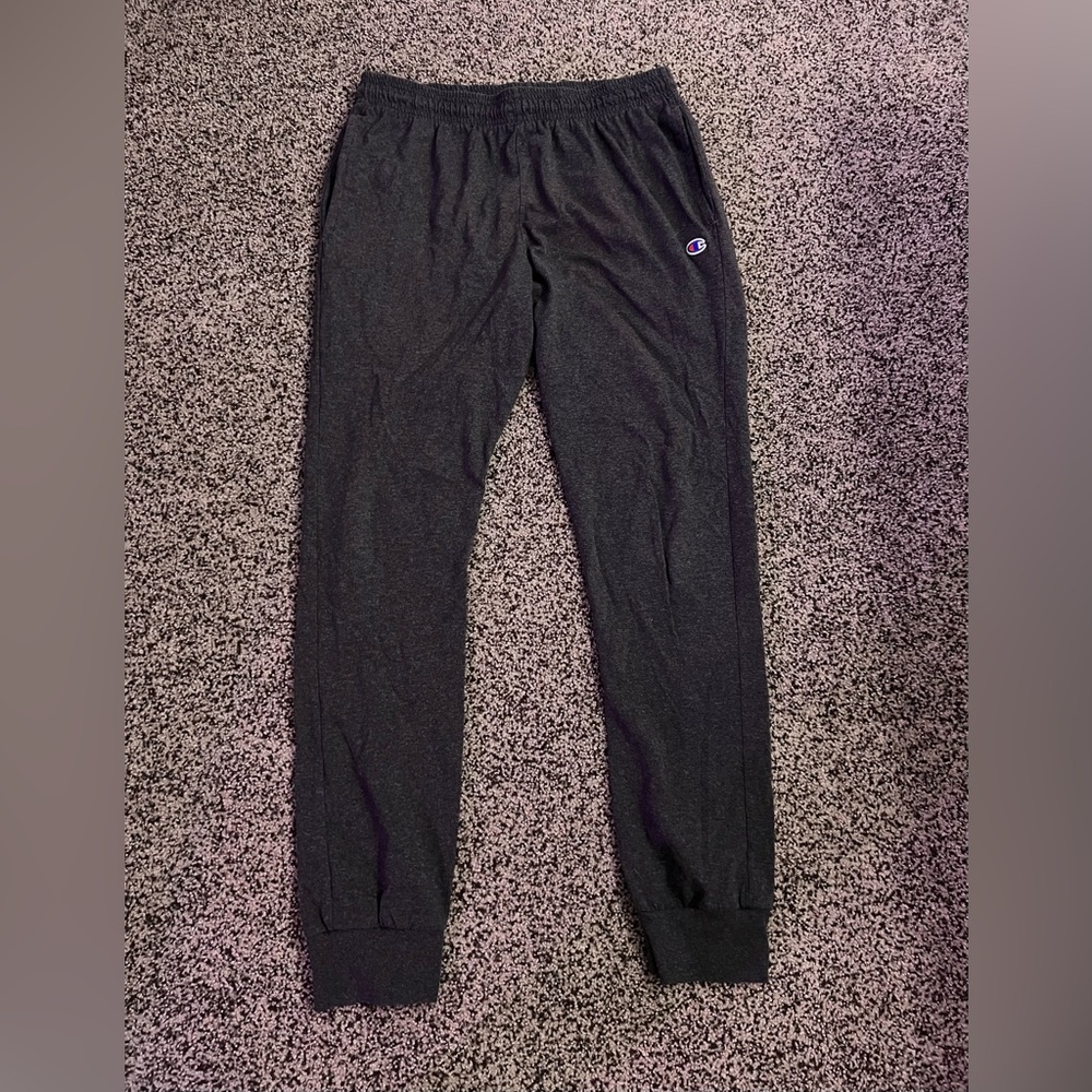 🩶dark grey champion sweats